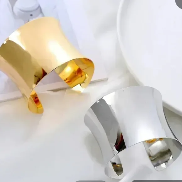 Silver Cuff Bracelet Chic Sleek - Picture 3 of 7